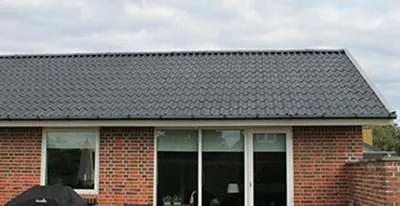 Betontegltag fik nyt liv med rens og overfladebehandling
